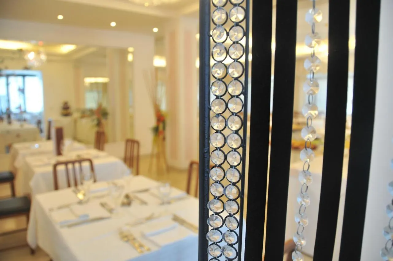 Hotel Baby B&B Milano Marittima 3*,  Italy