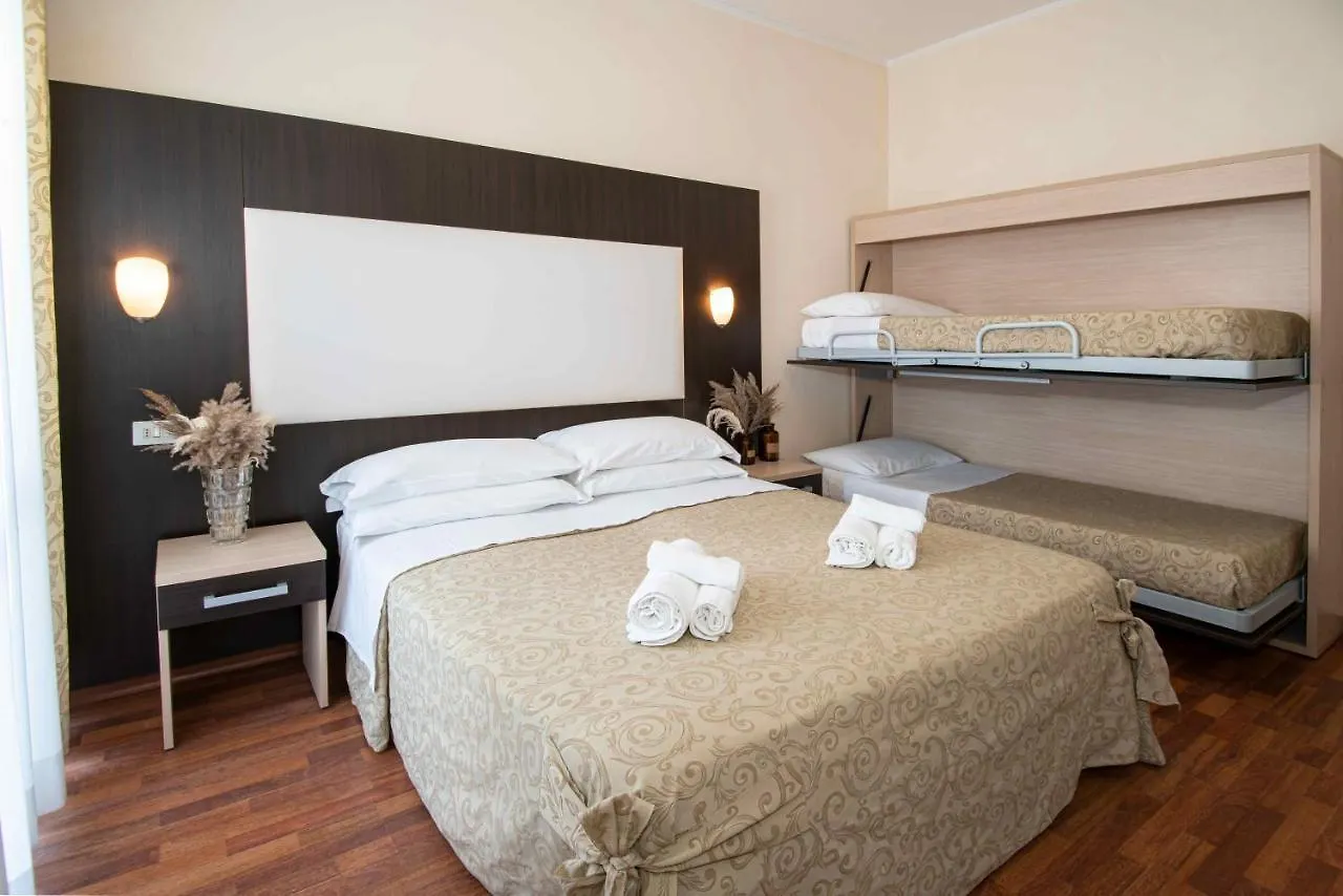 Hotel Baby B&B Milano Marittima 3*,  Italy